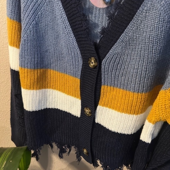 Full Circle Trends  Color Blocked VNevk Cardigan Size Large NWT - Picture 3 of 8